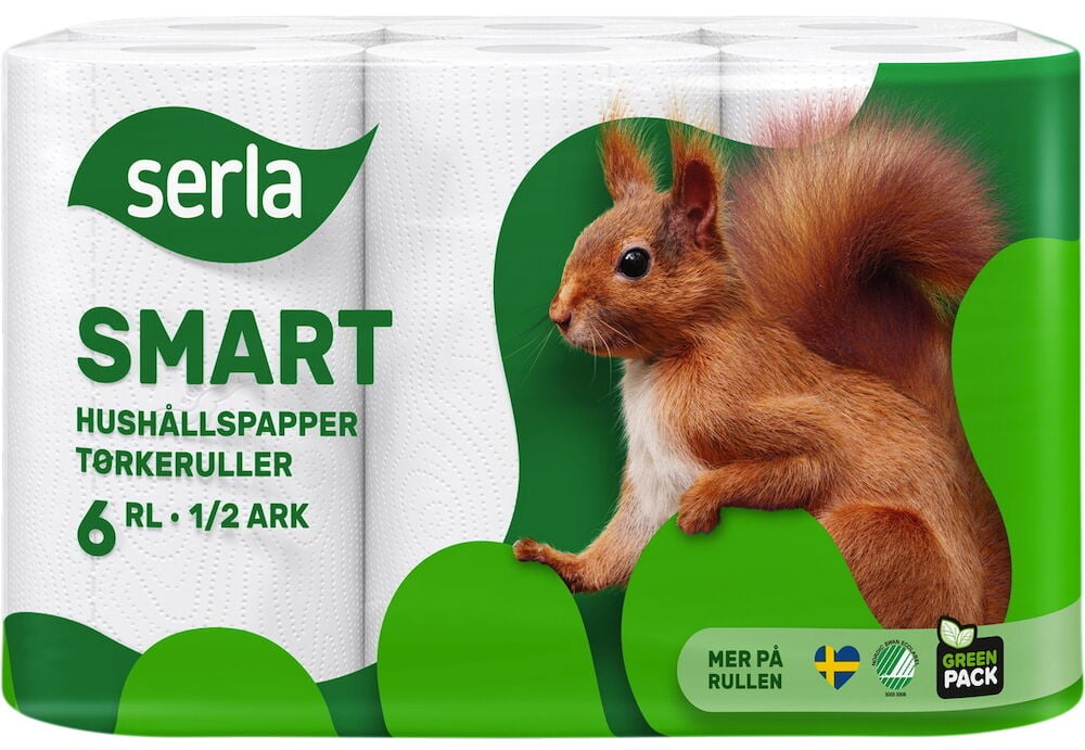 Sex rullar hushållspapper i grön förpackning med ekorre.