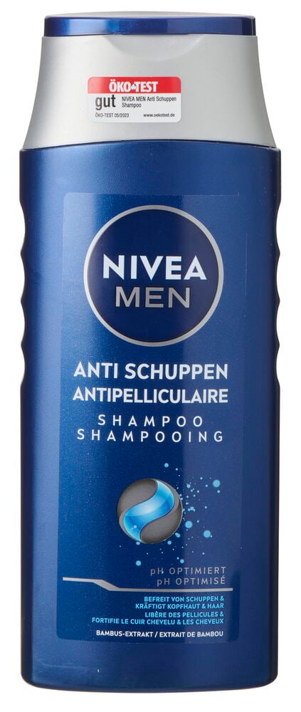 Shampoo Nivea Men 250 ml Anti-Dandruff Power in einer blau-silbernen Plastikflasche mit weißem Etikett.