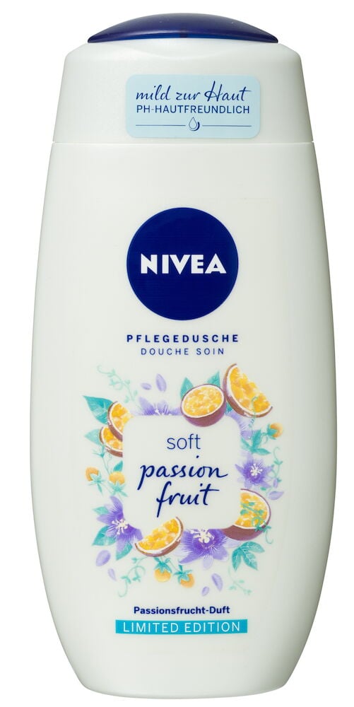 Weiße Nivea 250 ml Soft Passion Fruit Duschgel Flasche mit blauem Deckel und Blumenmotiv.