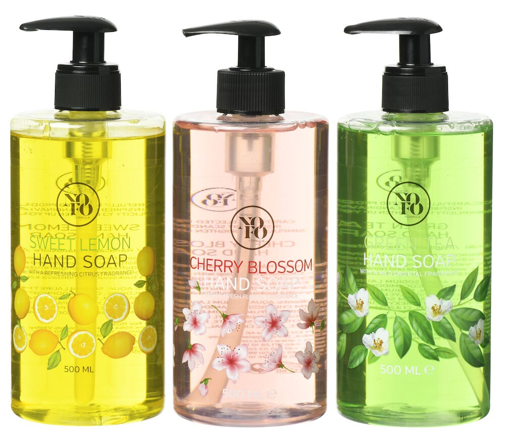 Tre tvålpumpar i olika färger och dofter.