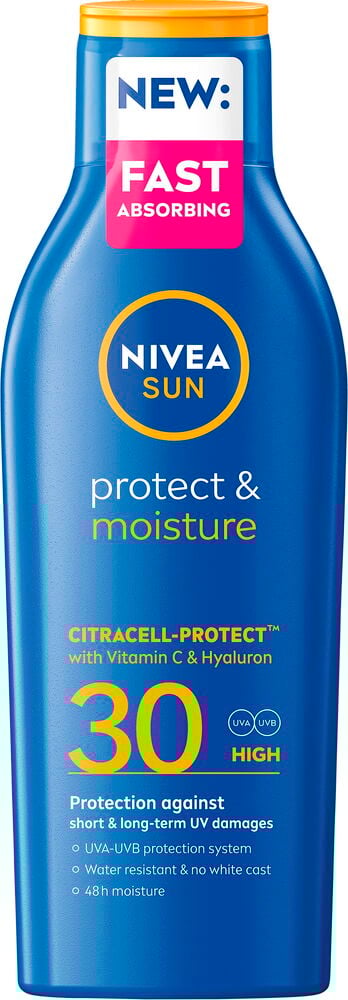 Blå flaske solkrem med SPF 30 fra Nivea.
