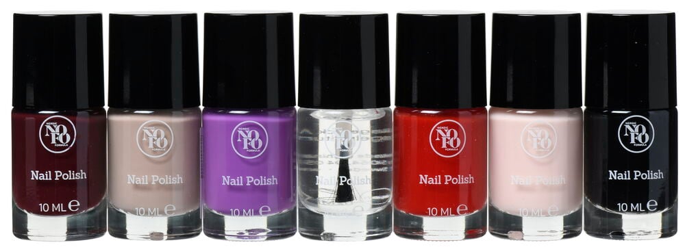 Seitsemän pulloa kynsilakkaa eri väreissä ja sävyissä.