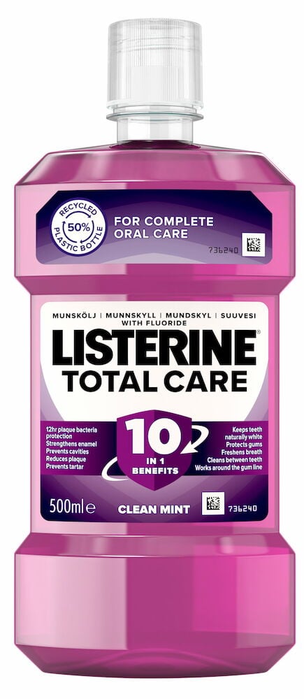 Lilla flaske Listerine Total Care munnskyll med plastlokk.