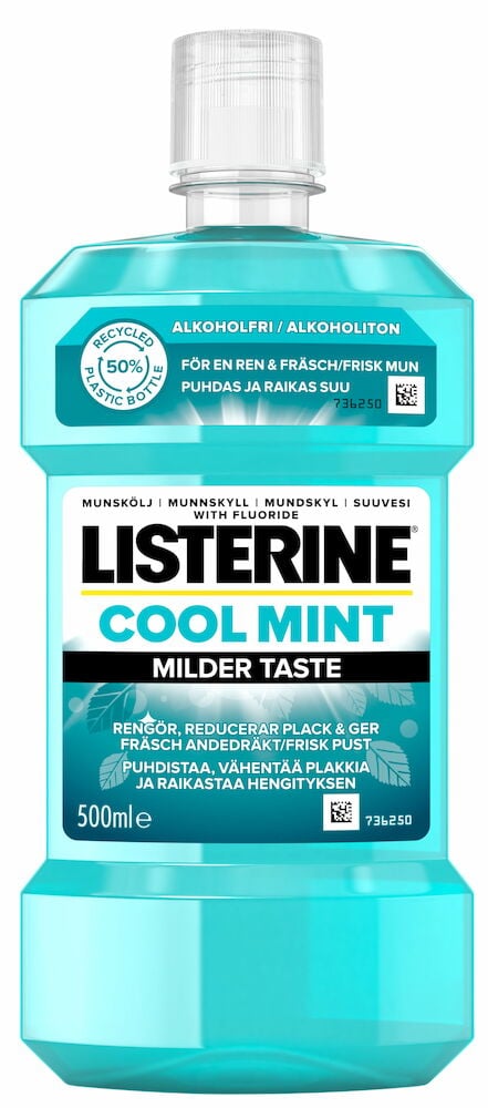 Blå plastflaske med Listerine Cool Mint munnskyll.