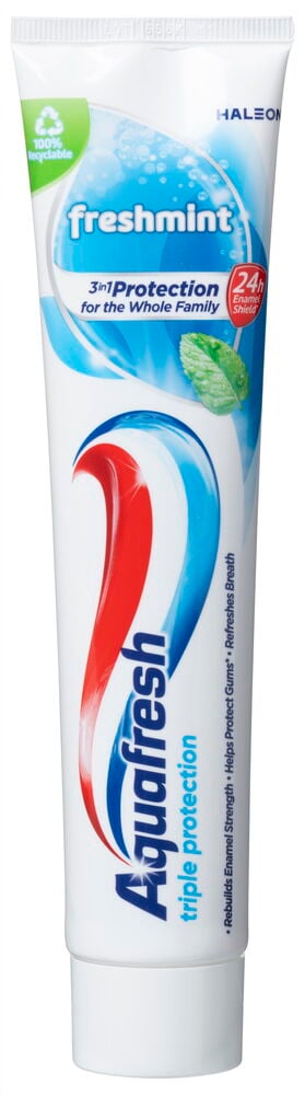 Tandkrämstub Aquafresh Freshmint med blå och röd design.
