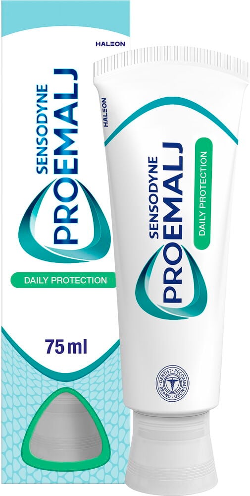 Vit Sensodyne ProEmalj 75 ml Daily Protection tandkrämstub och kartong.