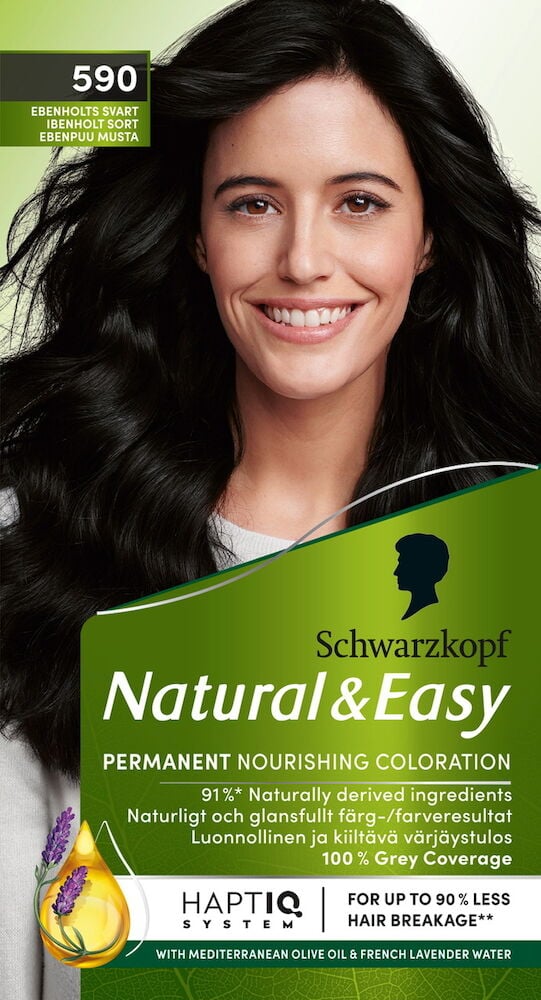 Hymyilevä nainen, jolla on pitkät, kiiltävät mustat hiukset.