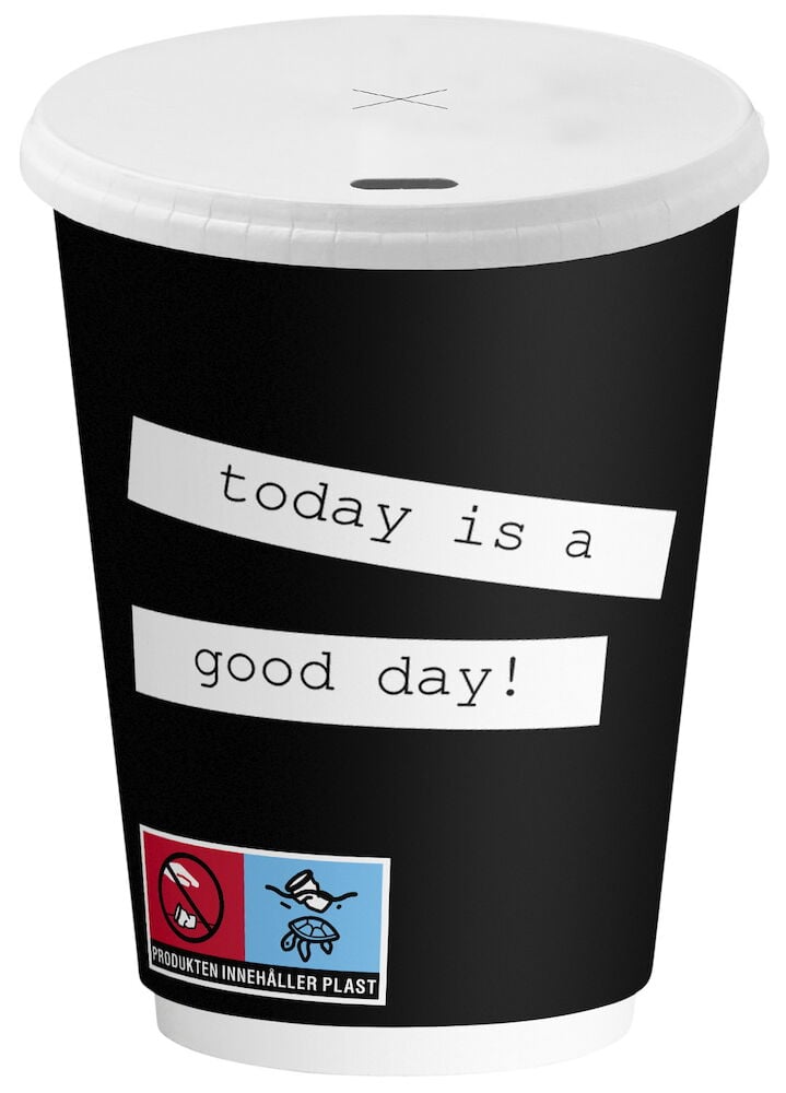 Svart engangskopp med hvitt plastlokk og tekst.