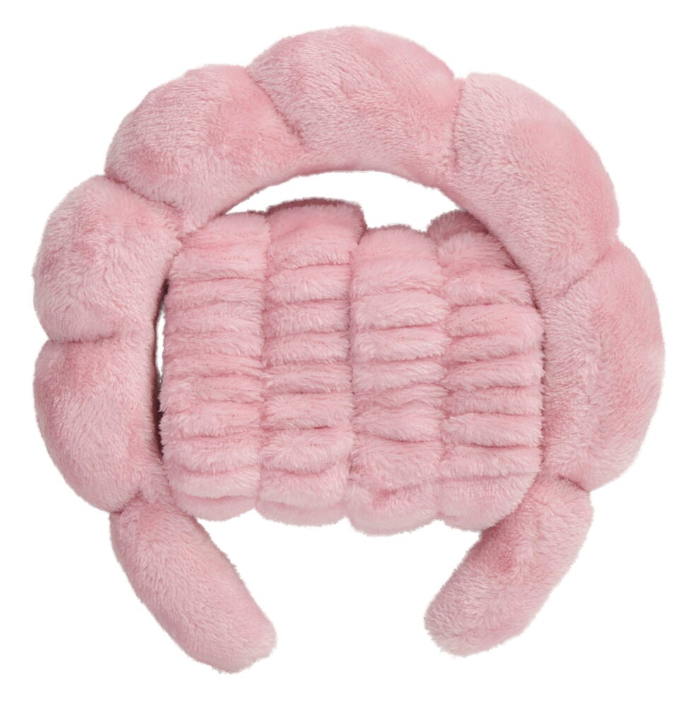 Rosa flauschiges Diadem mit geraffter Textur und zwei passenden Armbändern.
