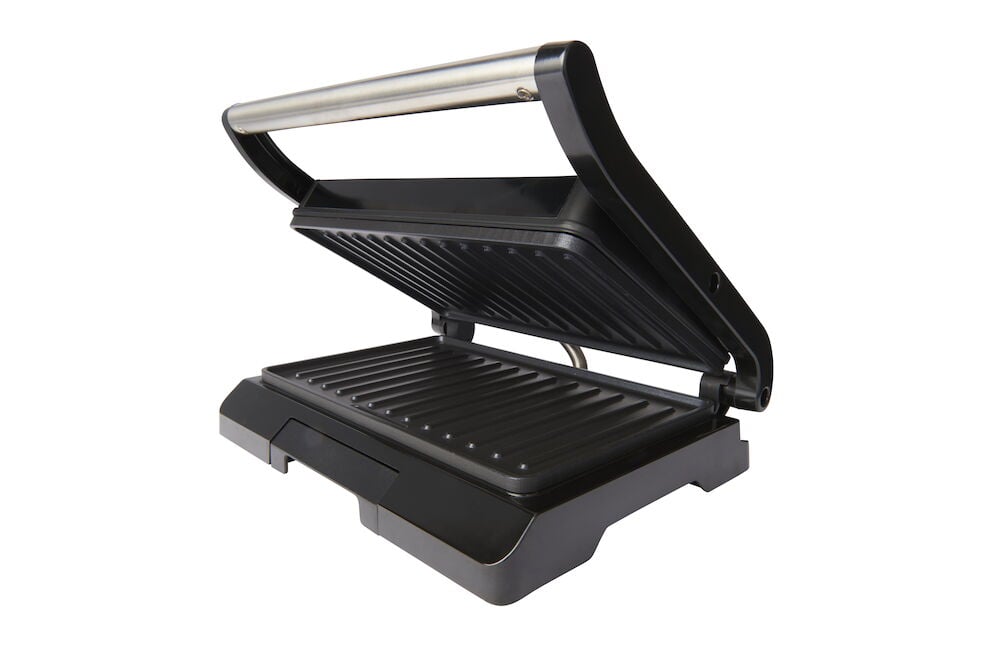 Musta monigrilli, jossa on tippalokerikko ja non-stick pinta.