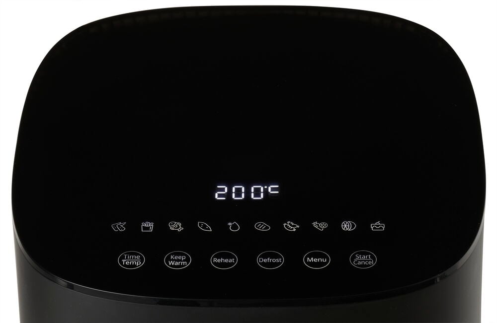 Svart airfryer med digital touchpanel och display