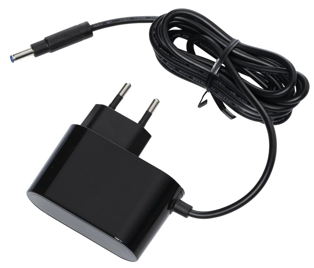 Svart laddare med sladd och europeisk stickkontakt.