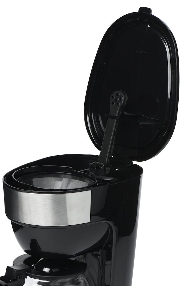 Svart kaffebryggare med öppet lock och filter.
