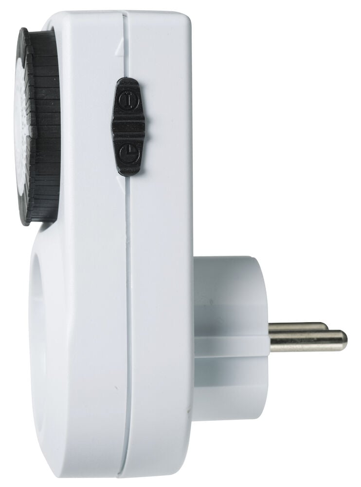 Vit mekanisk timer med sidoknapp och jordad kontakt.