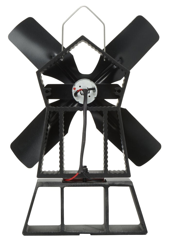 Musta kamiinalyhty neljällä siivellä ja metallijalustalla.