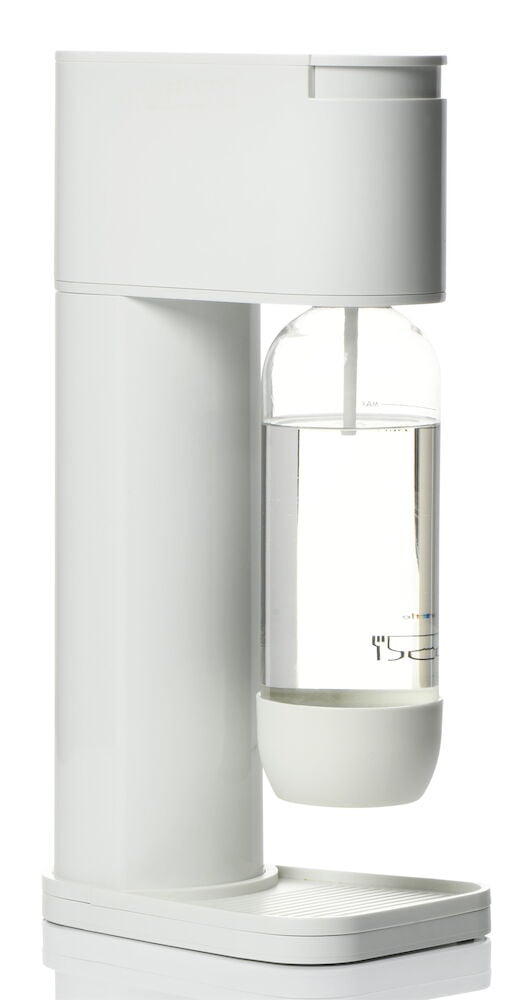 Vit kolsyremaskin med genomskinlig vattenflaska.