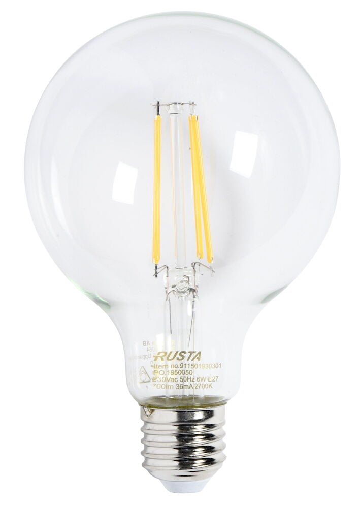 Klar globformad LED-lampa med E27-sockel.