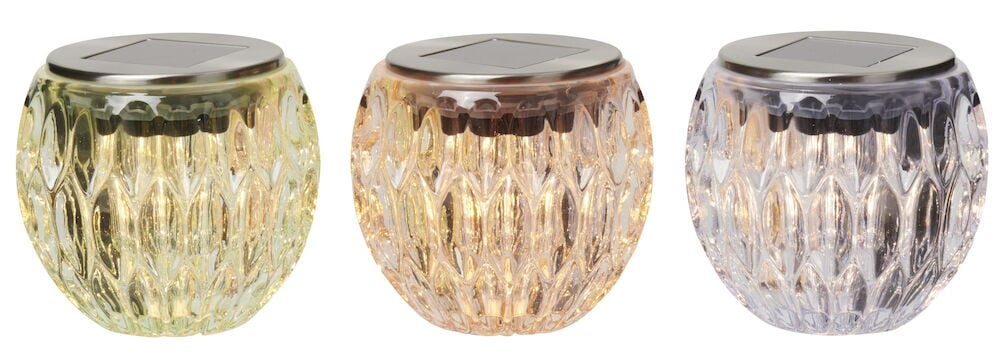 Drei runde Solarleuchten aus satiniertem Glas.