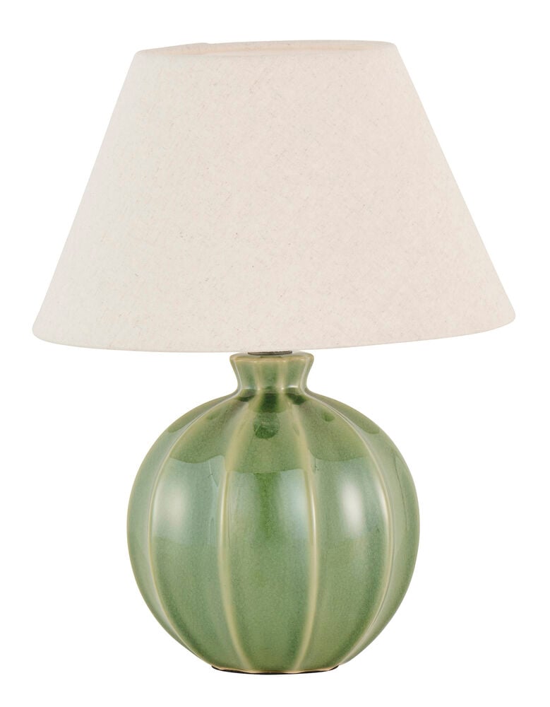 En 28x35,5 cm Grön keramisk bordslampa med räfflad fot och en krämfärgad konisk tygskärm.