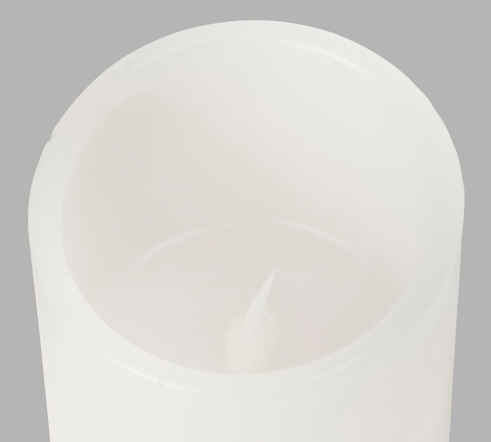 Vit batteridriven LED blockljus med vaxfinish.