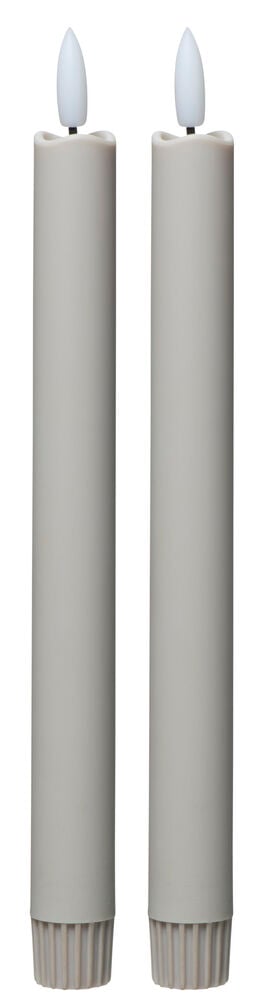 To høye, sylindriske beige LED-lys med hvite flammeformede topper og riflede baser, vist som 2-pk.