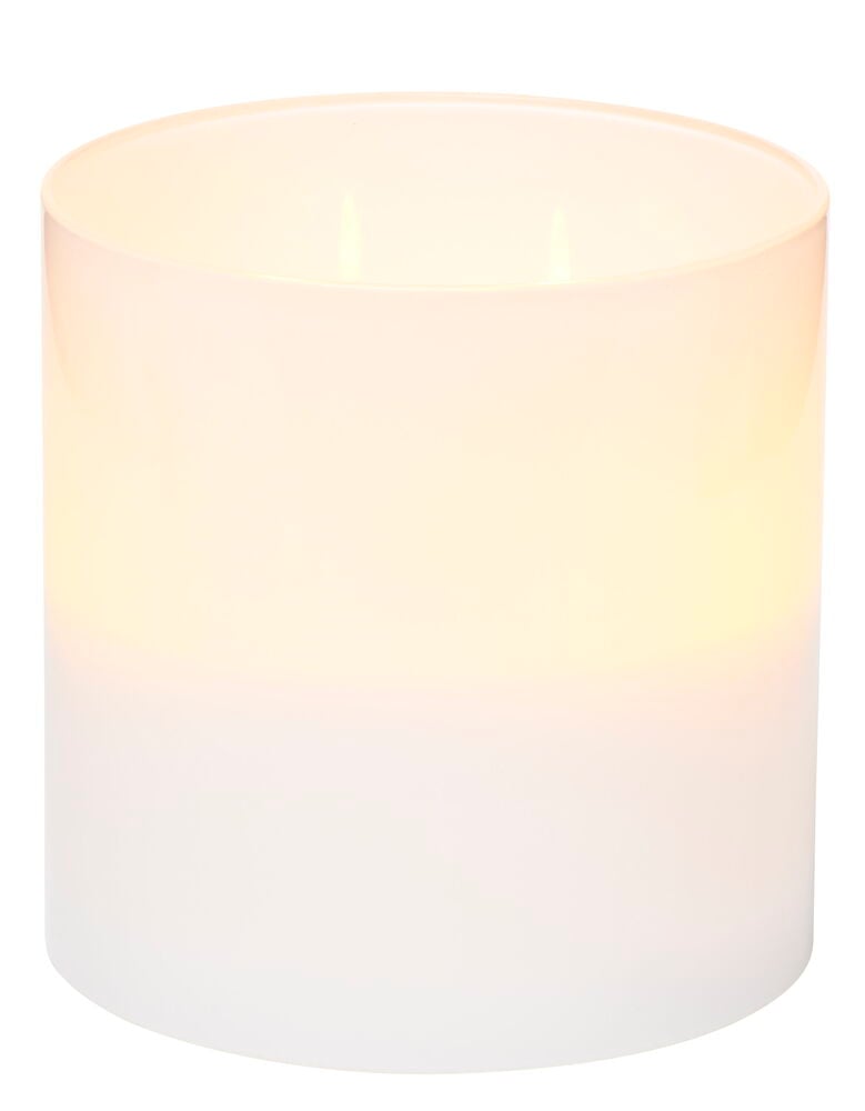 Stort vitt blockljus med varma LED-lågor.