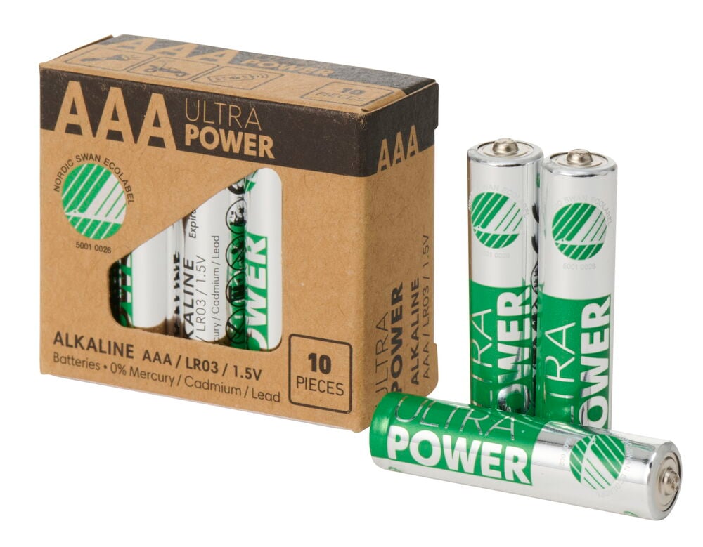 Kymmenen AAA-paristoa vihreällä etiketillä varustetussa kartongissa.