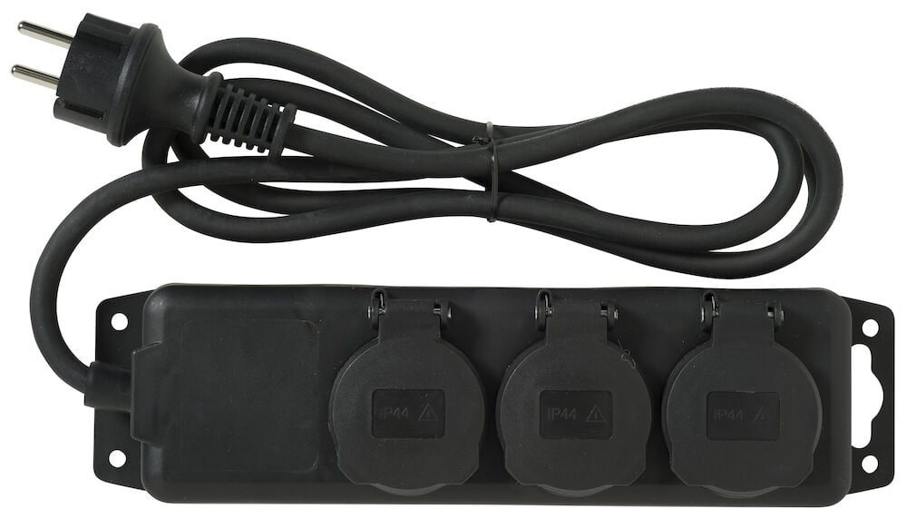 Svart grenuttag med tre uttag och skyddslock.