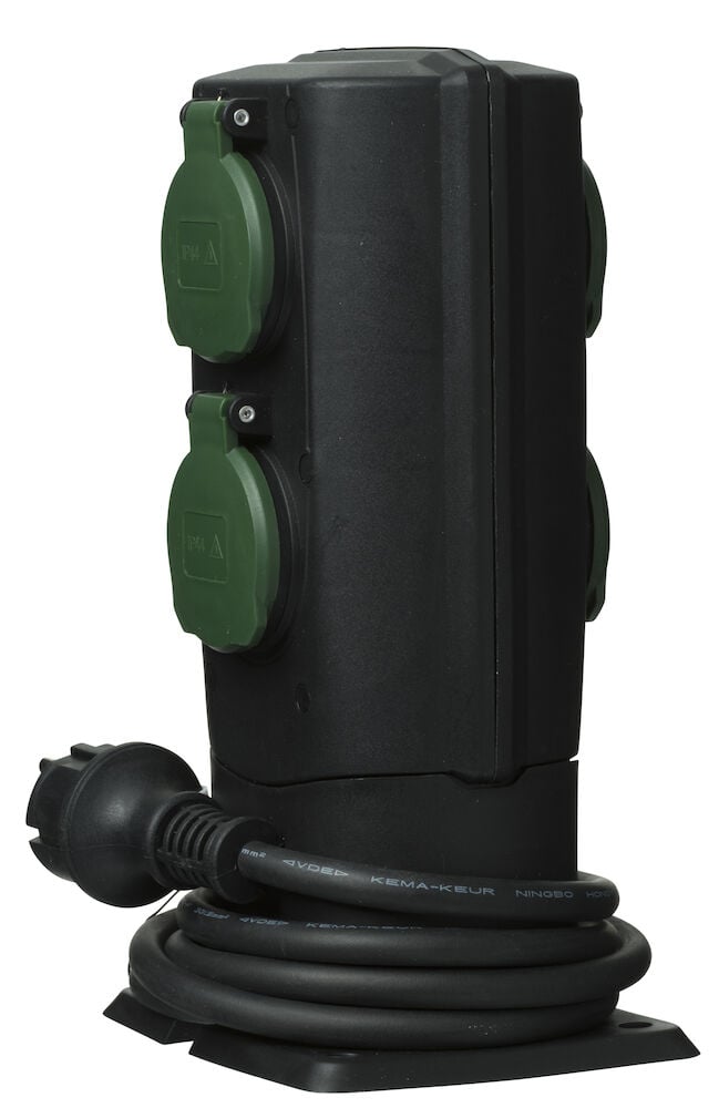 Musta pystysuora jatkojohto, jossa neljä vihreää pistorasiaa.