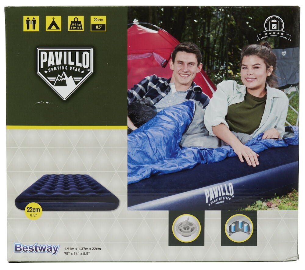 Två personer på blå uppblåsbar campingmadrass.