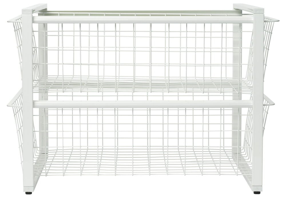 Kaksi valkoista pinottavaa lankakorihyllyä jalustalla.