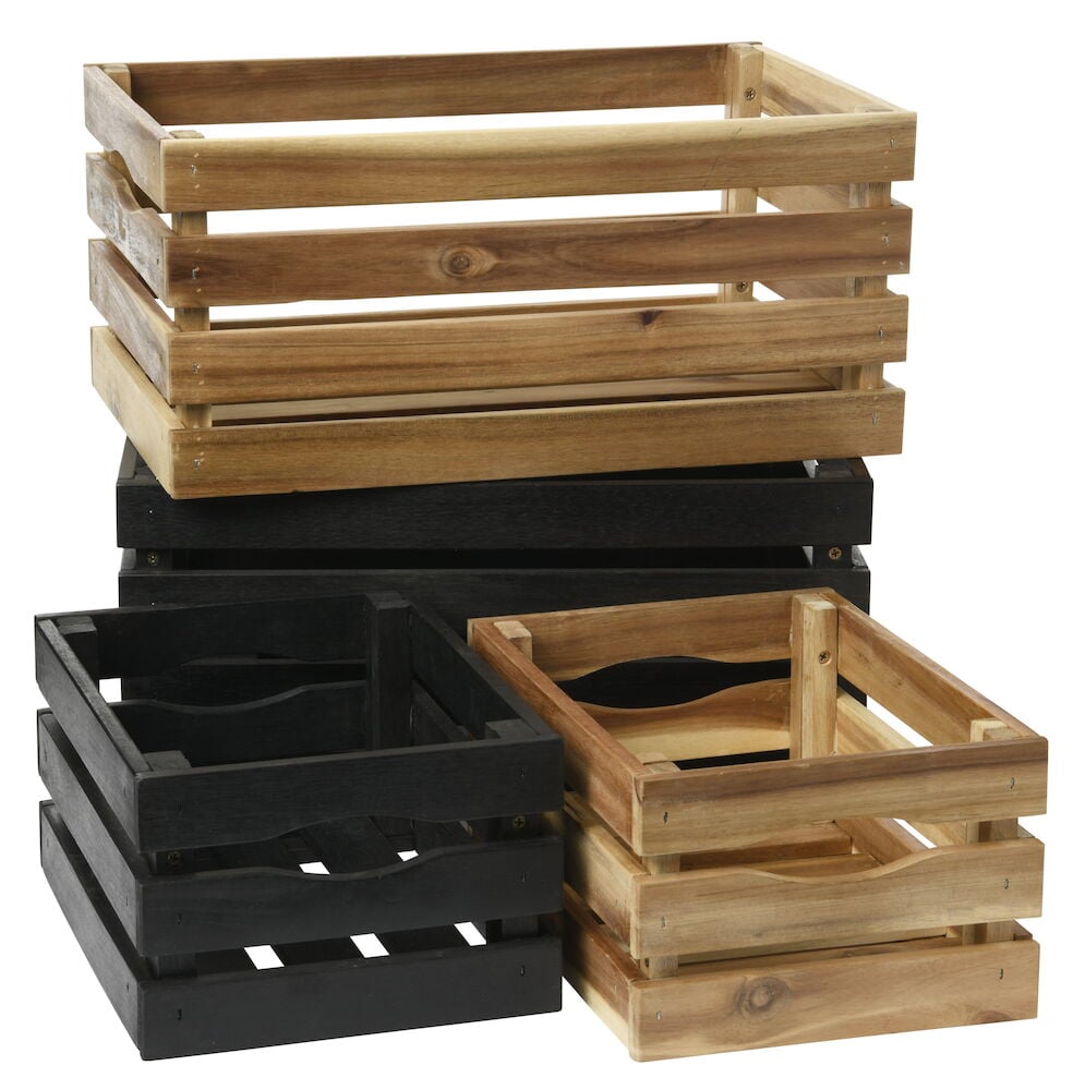 Fyra trälådor i svart och naturlig akacia.