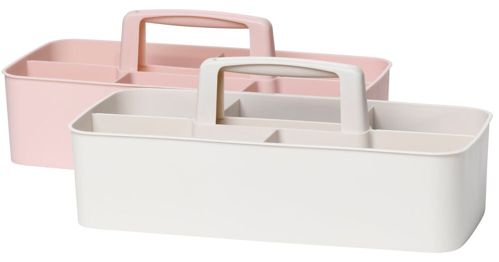 Zwei Plastikkisten mit Griffen und mehreren Fächern.