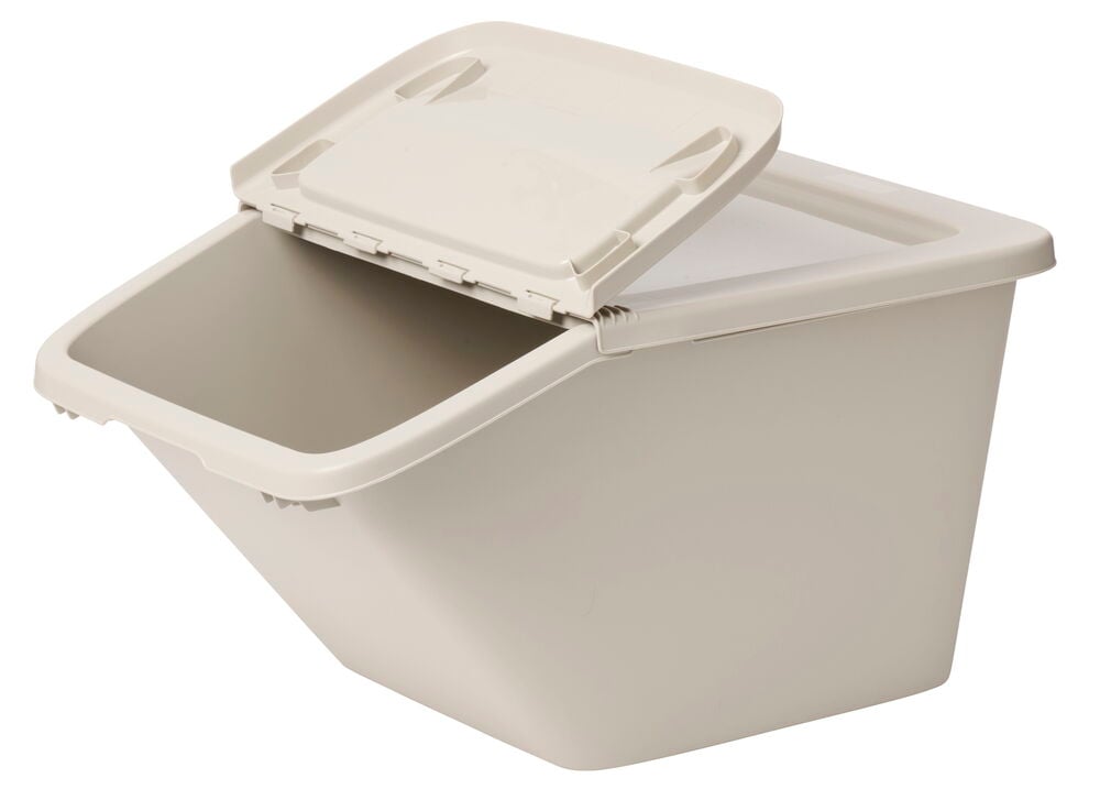 Weiße Aufbewahrungsbox mit aufgeklapptem Klappdeckel.