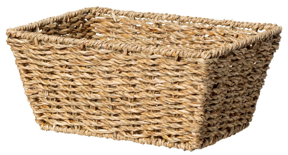 Suorakulmainen kori luonnonväristä punottua meriheinää.