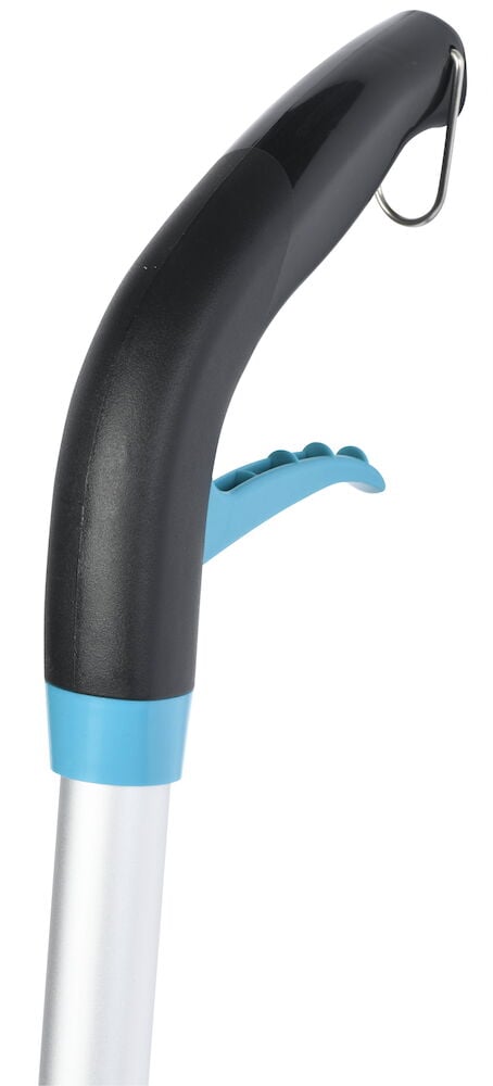 Schwarzer Sprühmopgriff mit blauem Auslöser.