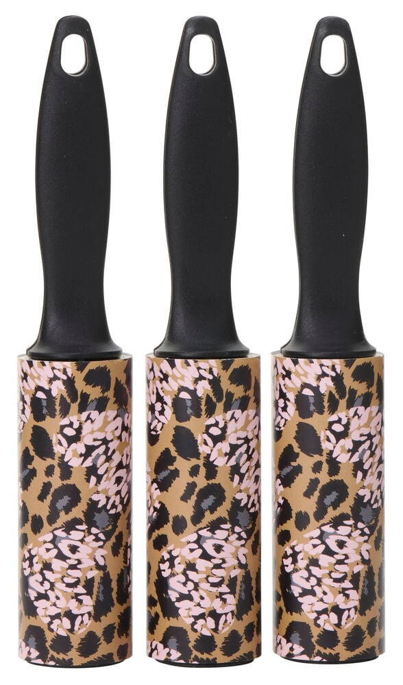 Tre klädvårdsrullar med leopardmönster och svarta handtag.