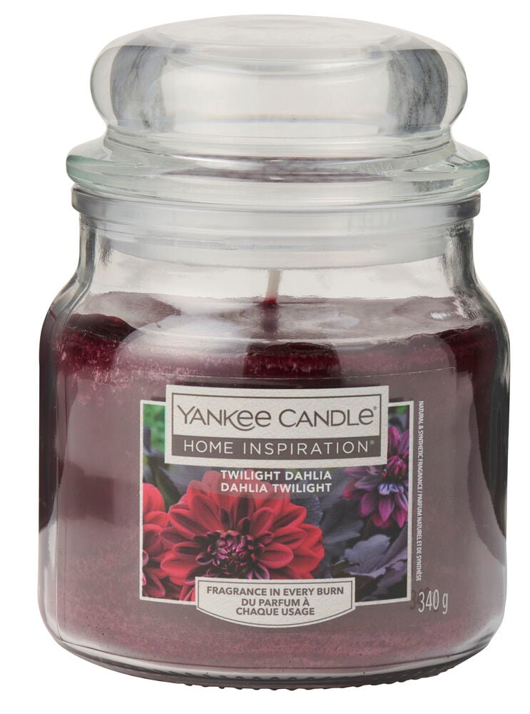 Duftlys Yankee Candle 340g TwilightDahlia i klar glasskrukke med lokk og rødbrun voks.
