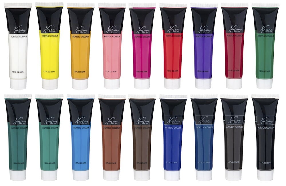 Kahdeksantoista tuubia akryyliväriä eri väreissä.