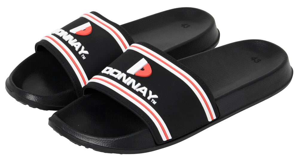 Svarta badtofflor med Donnay logo och röda ränder.