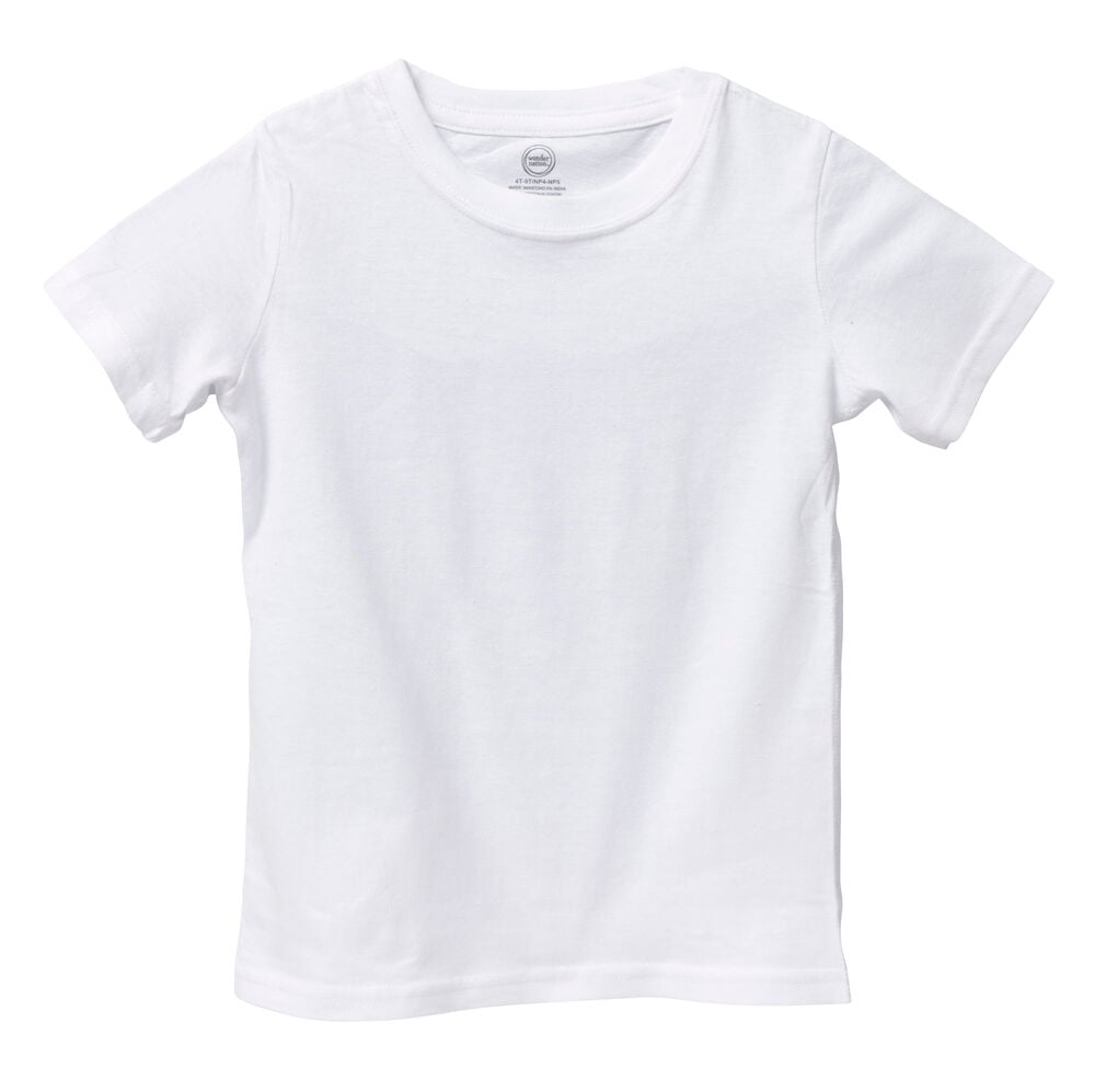 Valkoinen lyhythihainen lasten t-paita pyöreällä kaula-aukolla.