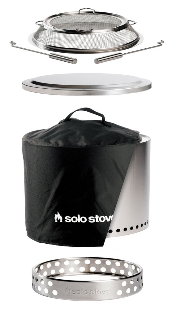 Delar av rostfri portabel eldstad med bärväska.