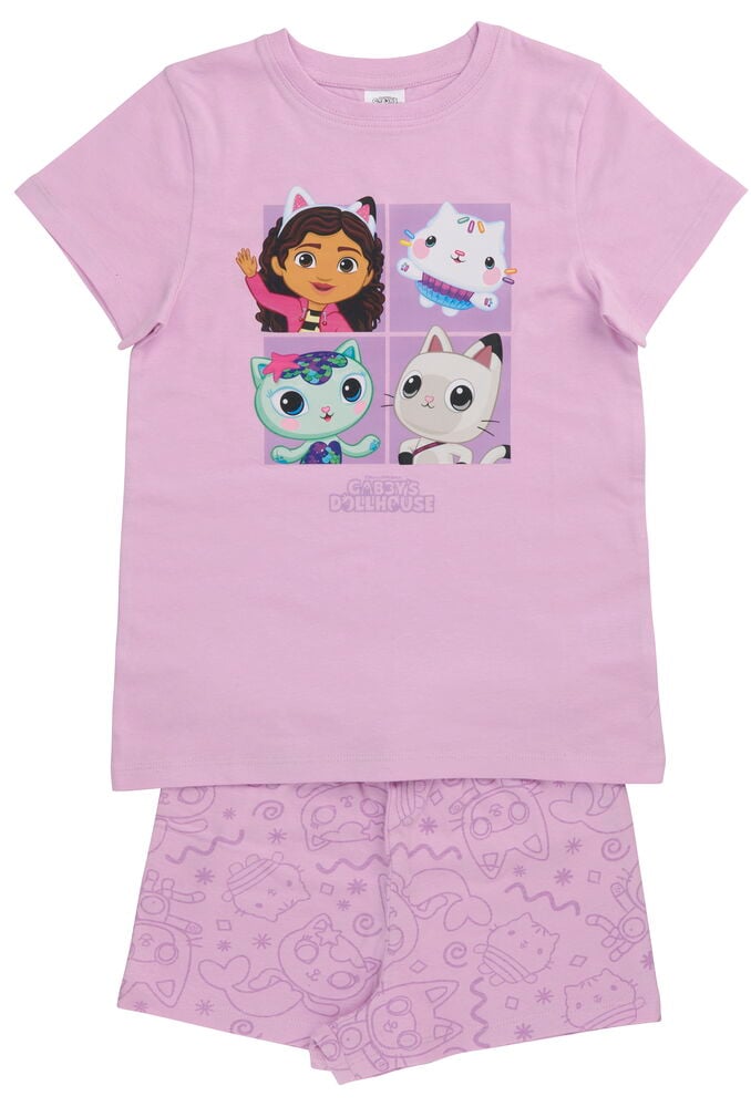 Barnas rosa Gabby's Dollhouse t-skjorte og matchende mønstrede shortssett, forfra.