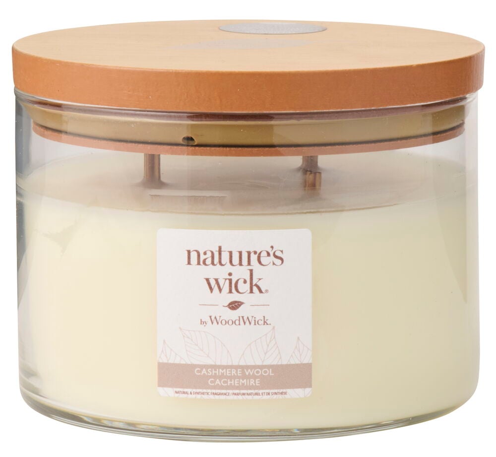 Doftljus WoodWick 433 g Cashmere Wool i klar glasburk med ljusbrunt trälock.