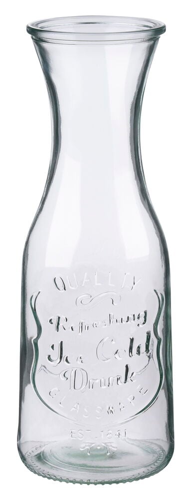 Klar glaskaraff med präglad text 'QUALITY Refreshing Ice Cold Drink GLASSWARE EST. 1841' på framsidan.