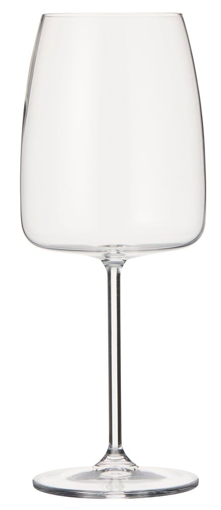 Et klart, tomt rødvinsglass med firkantet kupa og tynn stett.