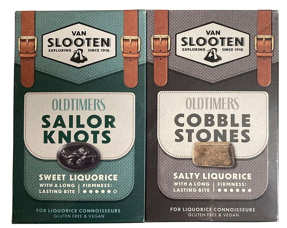 Van Slooten Old Timers 2x235g Süßigkeiten: grüne süße Sailor Knots und graue salzige Cobble Stones Lakritzpackungen.