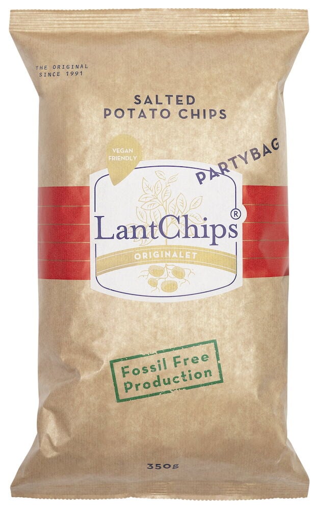 Brun chipspåse med röd etikett och text.