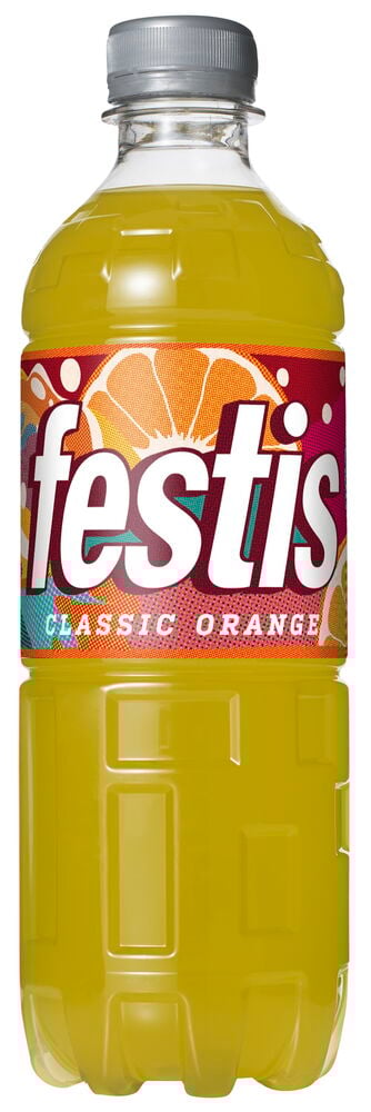 En klar plastflaska med Dryck Festis 50 cl Classic orange och silverfärgad kork.