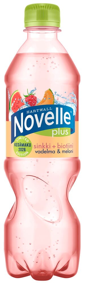 Kivennäisvesi Novelle 50 cl Plus Sinkki+Biotini läpinäkyvässä muovipullossa, jossa pinkki neste ja vihreä korkki.